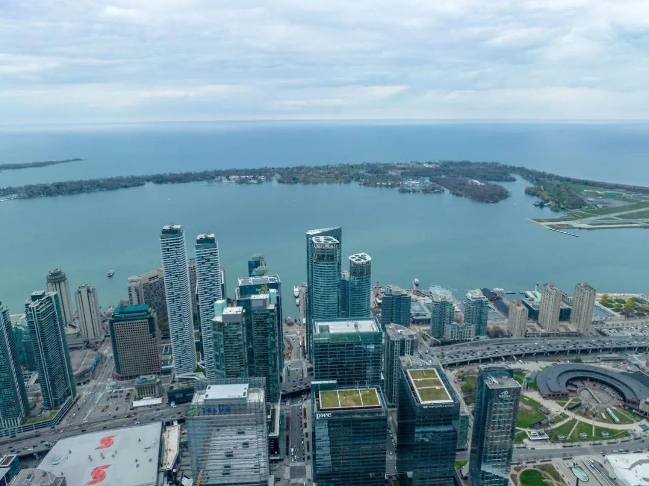 Sleek 2Bd Condo Near Scotiabank Union Water Mtcc Toronto