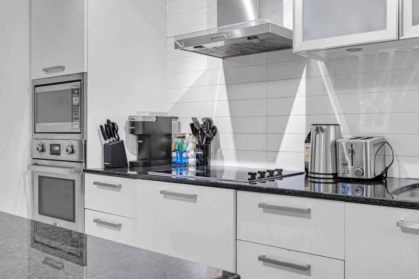 Lägenhet Sleek 2Bd Condo Near Scotiabank Union Water Mtcc Toronto
